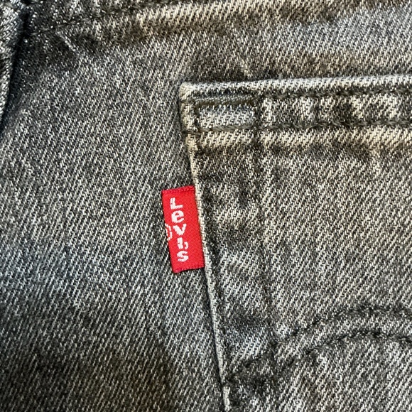 Levi’s 501 Original High Rise Cutoff Jean Shorts in Washed Black NWT Size 26 - Picture 6 of 9